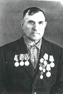 мл. сержант  Арнаутов Герасим Прокопьевич.jpg